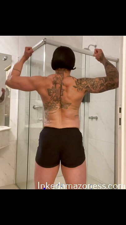 Strong muscle GILF will dominate you