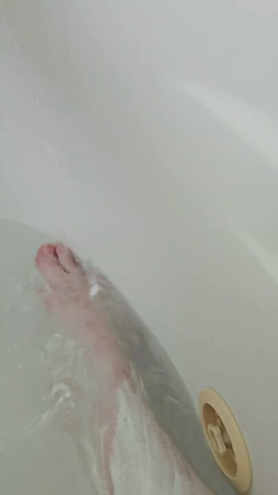 Sissy's first time shaving legs