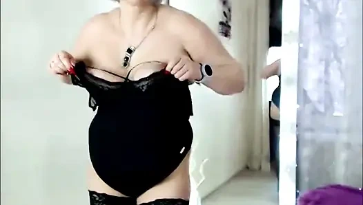 An invigorating morning dance from a mature Russian webcam stepmom .!. ))