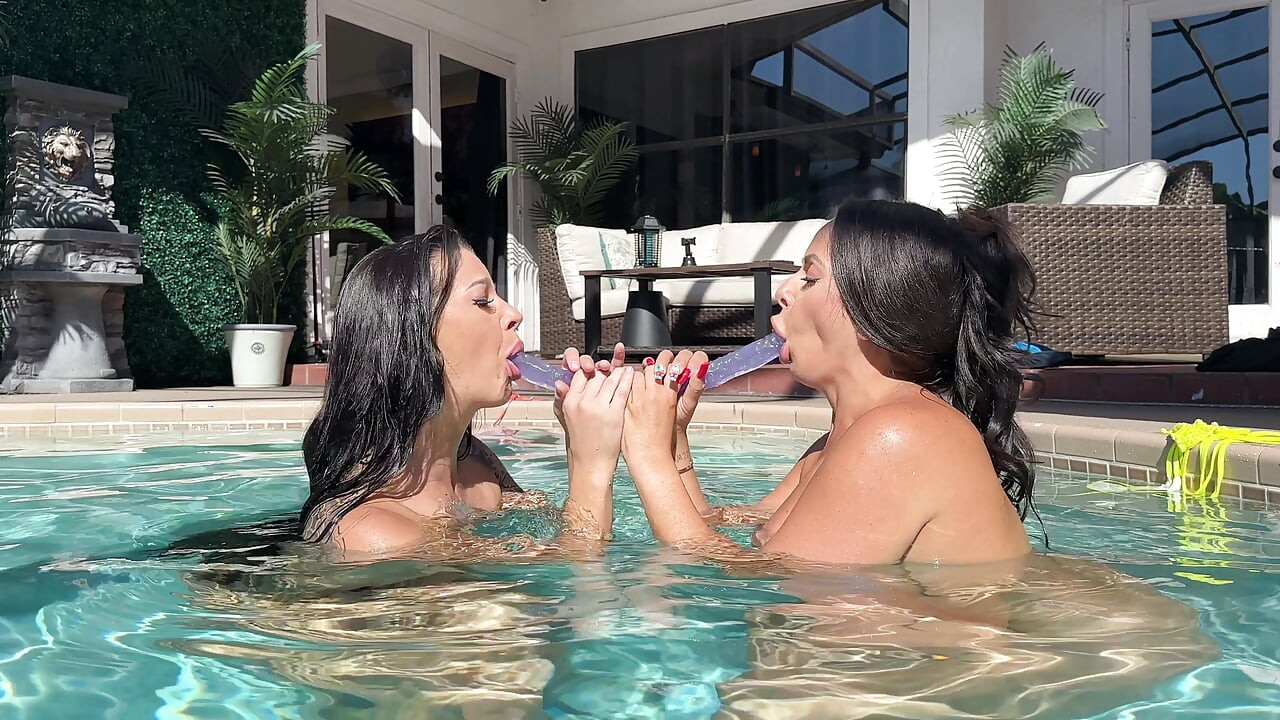 Kiki Evelin pronta para contratar suada piscina dbl sided dildo foda