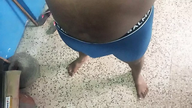 A boy outdoor aur bhabhi fucking