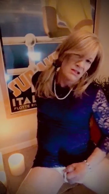 Dakota: New Year Eve Cums Again..