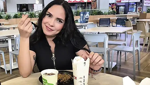 WHAT?! I'VE SEEN YOU SOMEWHERE! - PORN IN SPANISH