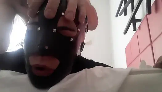 Harika bir otel odasında 27 dakikalık oral seks, gırtlağına kadar alma, sert sikiş ve boşalma