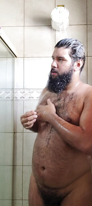 King gainer in shower