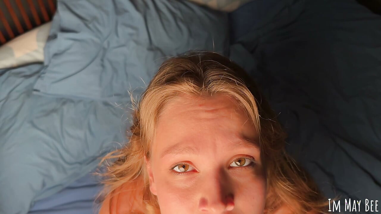 Lässiger nacht-sex. Doppel-abspritzen / virtueller sex
