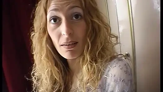 Her iki deliğini de siktiren vahşi Alman sürtük
