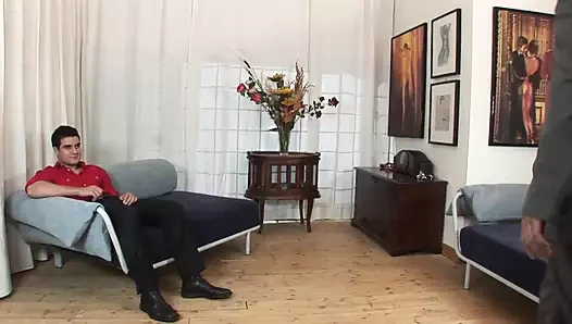 Bu büyük sürtük için götte bir yarak ve amında bir yarak