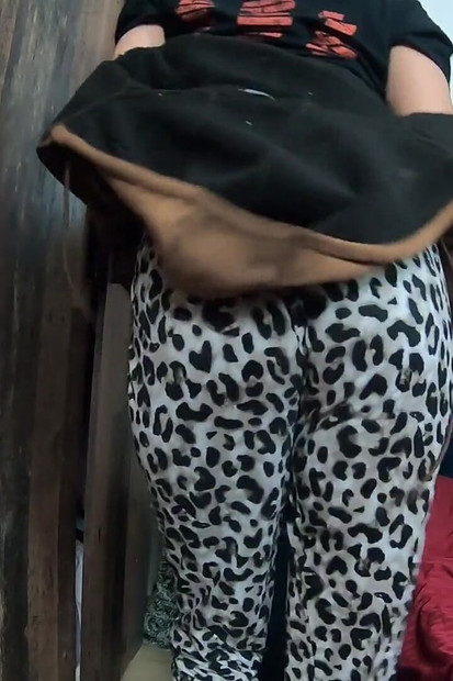 Homewear Twerk Tease - Big Ass Jiggle & No-panties Vibes