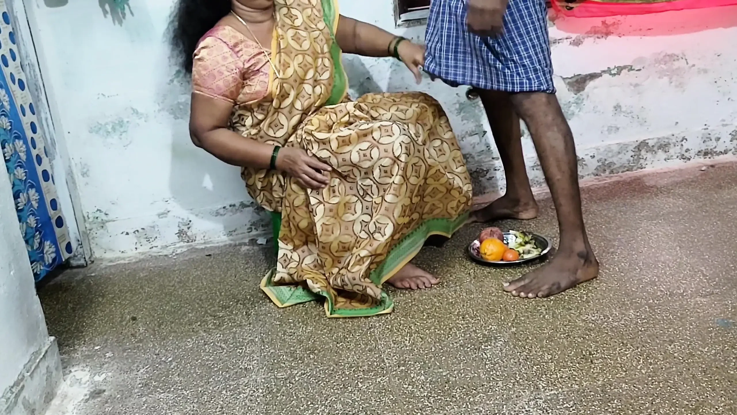 I Had Sex with My Indian Aunt While She Was Eating Fruits in the Evening.