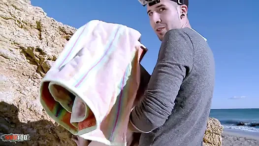 Пикап Jessica Shanice в супермаркете и трах на пляже с красивой Jessica Shanice