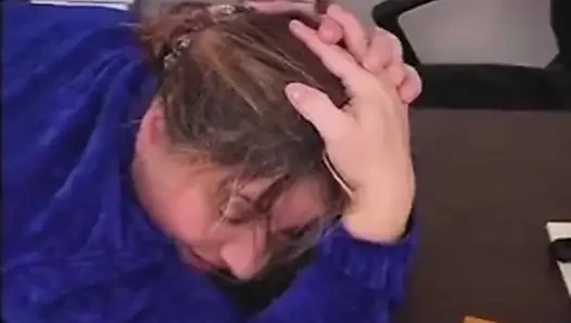 Dame mit dickem arsch wird von hinten gefickt
