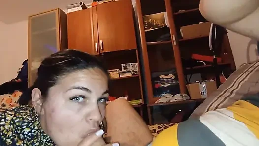 Bütün Gece ağzımda Alet Ve Boşalma Yutuyorken