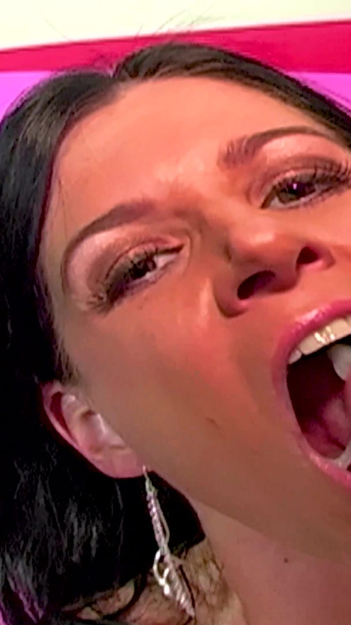 Manojob Classic: India Summer
