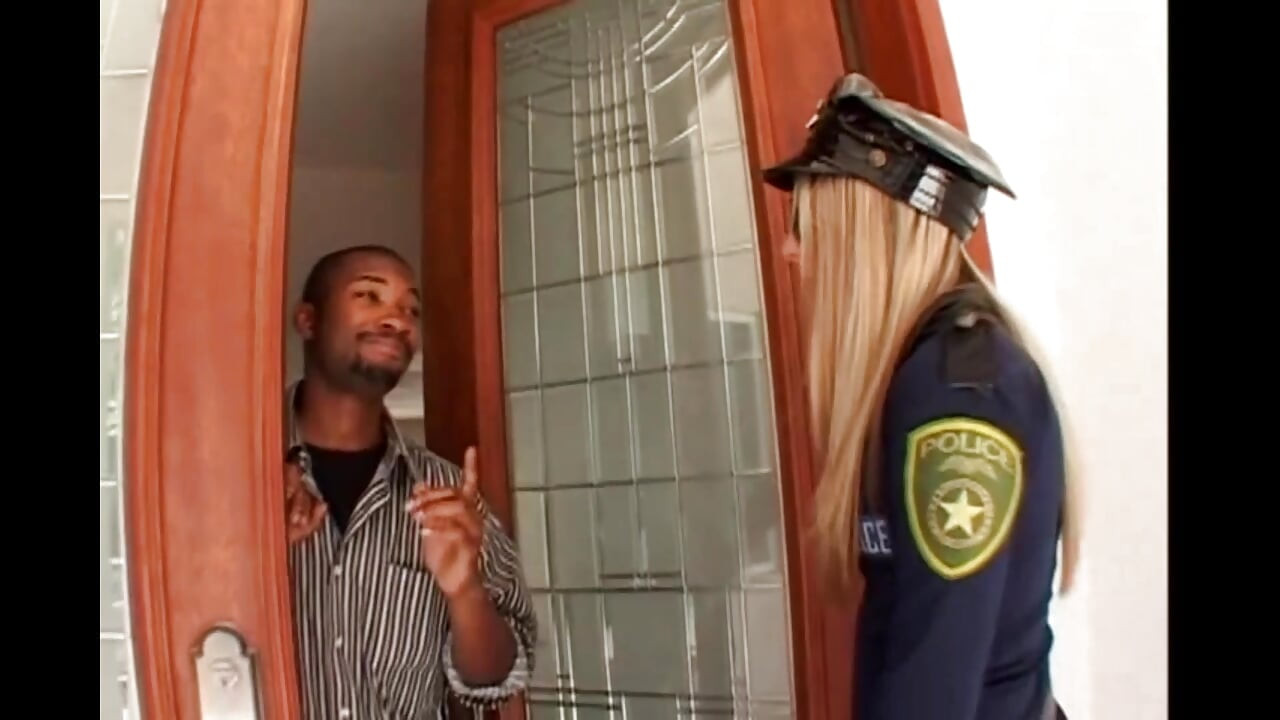 3 crna protiv 1 plavuše