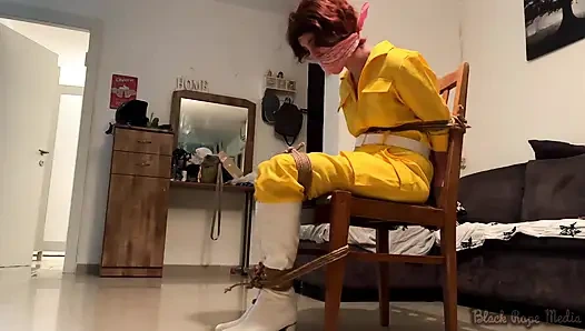 April O'neil Cosplay Chairtied