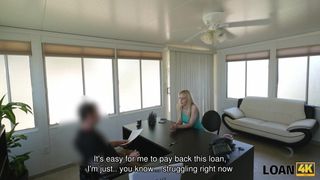 Loan4k. Allie sexy donne un vagin pour avoir baisé un mec en prêt