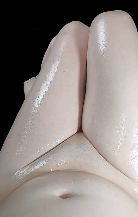 öljy kiiltävä söpö muna hyvin likviditeetti melko sileillä ihanilla jaloilla masturboiminen