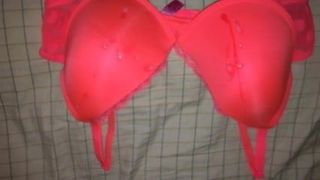 Cum on Bra - Kim's Bra