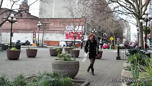 Red headed hairy girl cum with dildo