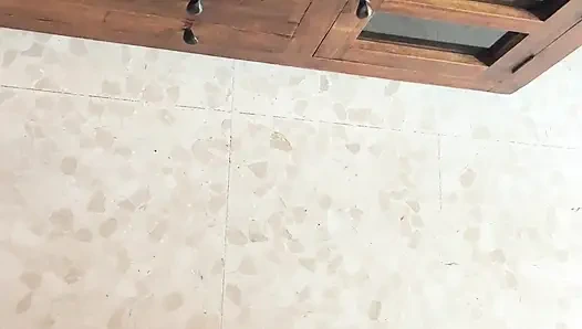 A real amateur girl with a perfect body finally agrees to a casting in a hotel room