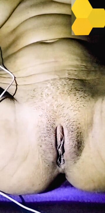 Nargis Bhabhi Old video call sex fingering & blowjob