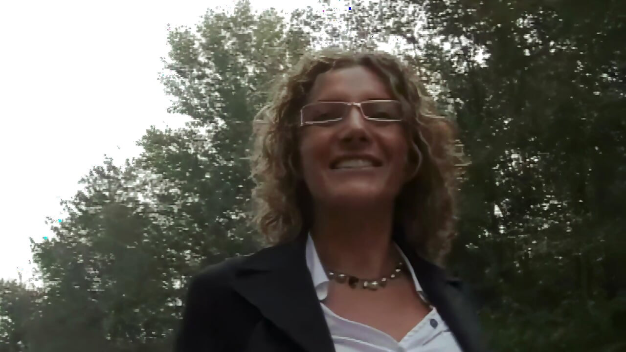 Alessia Donati's Casting in the Park with a Pissing Finale