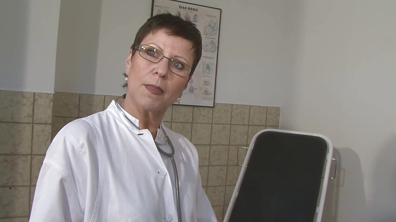 Irmgard, zrela medicinska asistentica