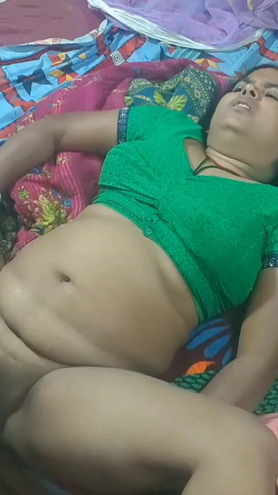 Detik kuat dari "Mencium pepek adik tiri, membogelkannya dan mengongkeknya"