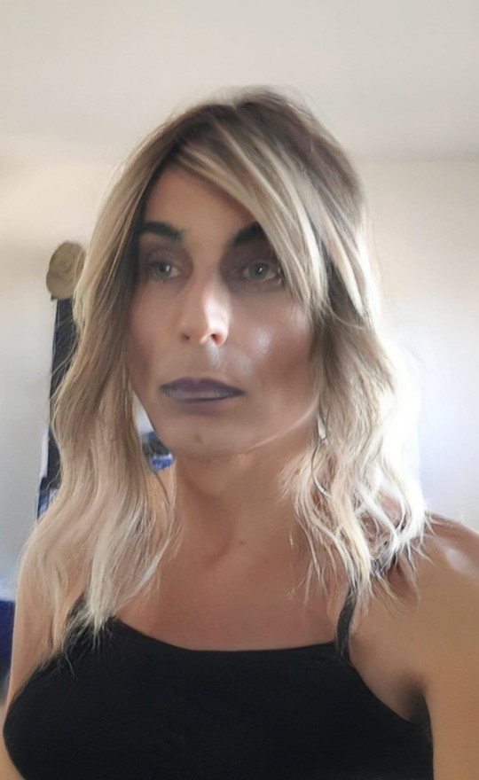 Mandy fără tocuri