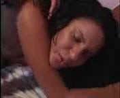 moreninha linda dando o cuzinho KC