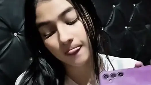 Yuliethgomez ham gırtlağına kadar alarak sahneyi çalıyor