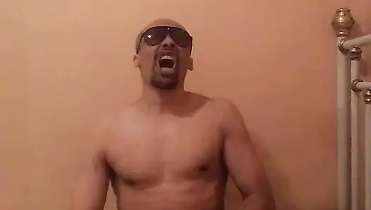 Sakin, özgüvenli ve kolay yeni duyumlar keşfetme