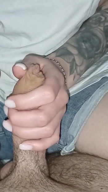 Indimenticabile momento da "accarezzando il pene e il prepuzio prima di andare a letto"
