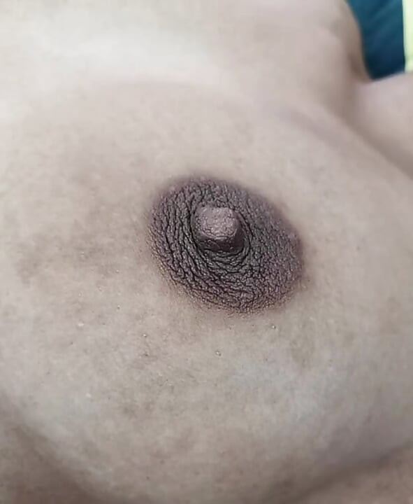 Chupa mi cuerpo 👅, necesito un masaje, ¿hay alguien para hacerlo?