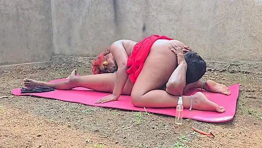 Hintli sari yarak temizliyor orta yaşlı seksi kadın 69 patronu büyük yarakla sert sikişiyor