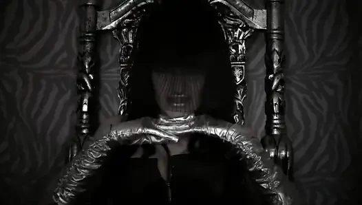 Fascinatrix ...