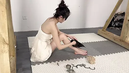 Parçalanmış et ve beyaz çoraplı kendi ağzı ve mastürbasyon