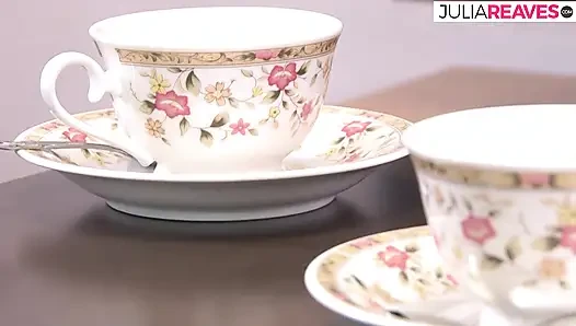 Азиатская милфа путешествует в мир сексуальной жизни