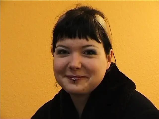 Inked babe is playing with her twat at the casting