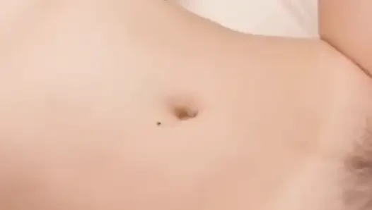 Zierliche asiatin lulu wild lutscht tief, wird hart geritten und roh vollgespritzt
