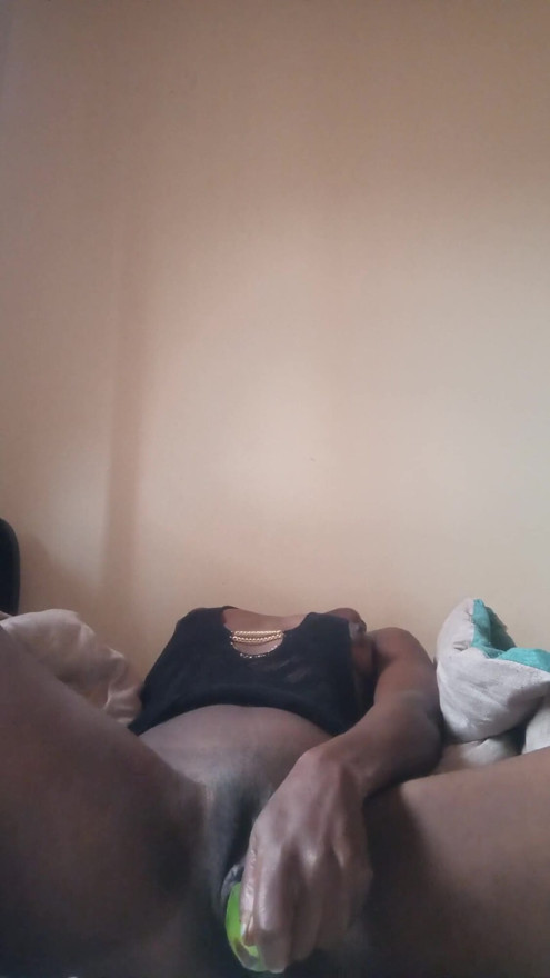 Can fuck and cum on anything. Cuming with banana | Clip 1
