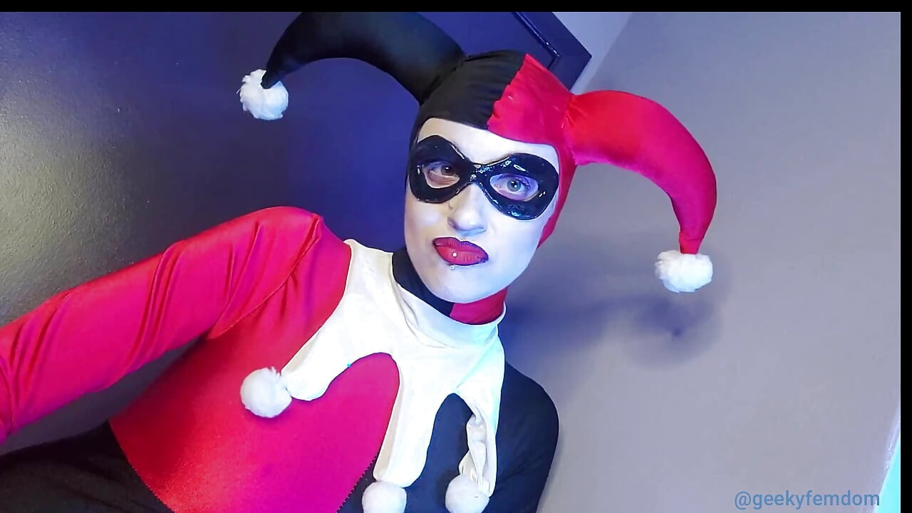 Harley Quinn te domină