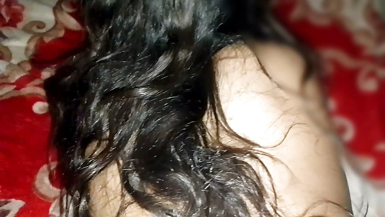 Mere byaphrend ne meri varjin pussi ko pahli baar choda, pussi seks