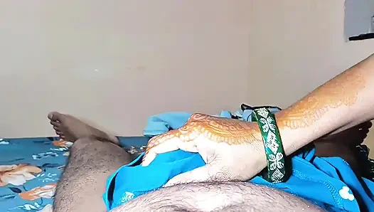 Hintli kadın kocasıyla balayı gecelerinde