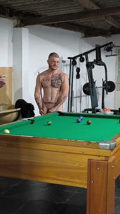 bi game with friends | Clip 2