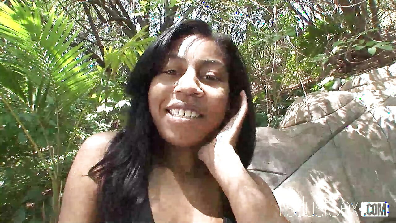 Dolce Damone Fucks a Big White Cock After Solo Play (Daddys Got A Sweet Tooth)