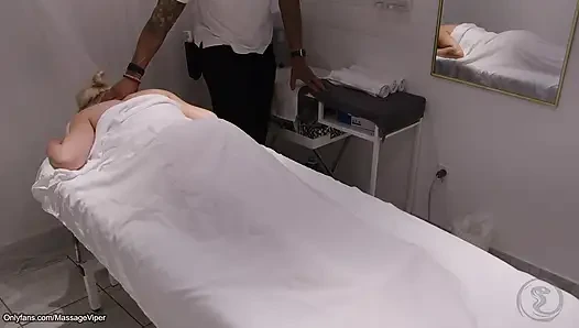 Client Switches Roles and Turns into the Masseuse!