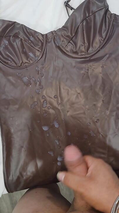 Cum in a latex dress