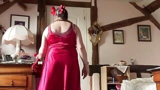In outfit with a red evening dress for a night out